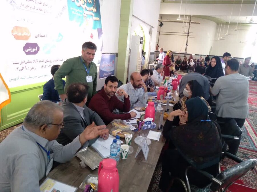 نشست صمیمی نماینده سازمان بهزیستی کشور و سرپرست بهزیستی گلستان با مددجویان گدم آباد گنبد