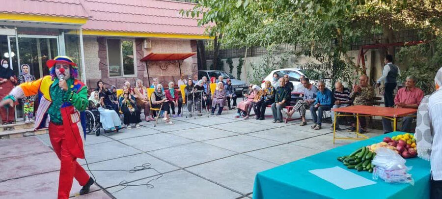 شهریار| برگزاری مراسم گرامیداشت روز سالمند در مراکزنگهداری سالمندان تحت نظارت بهزیستی شهرستان