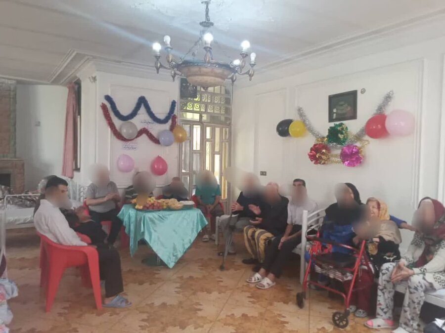 شهریار| برگزاری مراسم گرامیداشت روز سالمند در مراکزنگهداری سالمندان تحت نظارت بهزیستی شهرستان