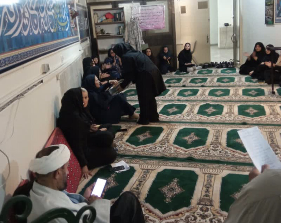 برگزاری جشن ولادت پیامبر اعظم (ص) وامام صادق(ع) در بهزیستی شهرستان کرج