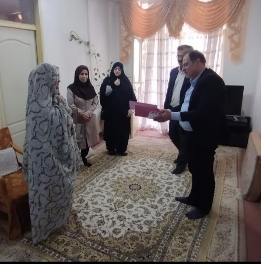 ساوجبلاغ | دیدار با سالمند تحت پوشش بهزیستی ساوجبلاغ