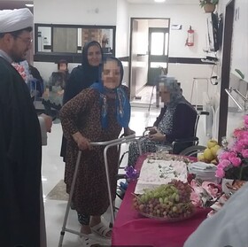 بازدید دادستان و مسئولین شهرستان نقده از مرکز نگهداری  سالمندان