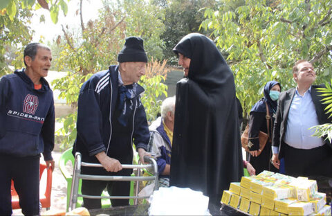 گزارش تصویری| جشن روز جهانی سالمندان در مرکز آریا شهرستان ساوجبلاغ برگزار شد