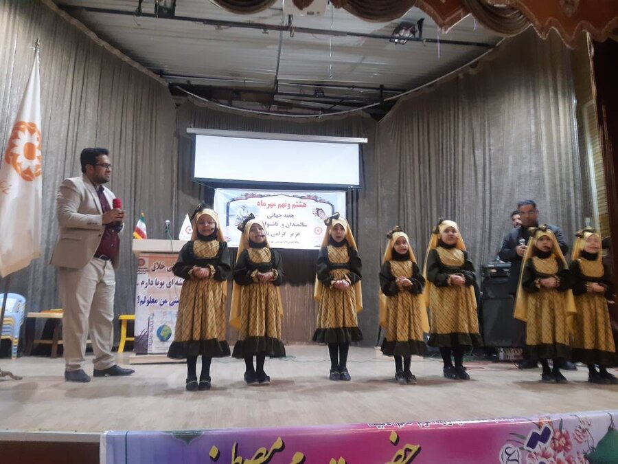 ورامین|  همزمان با هفته وحدت مراسم گرامیداشت ناشنوایان وسالمندان برگزار شد