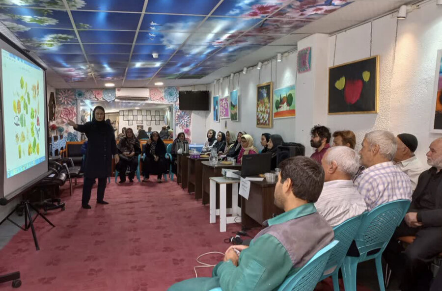برگزاری دوره آموزشی آشنایی با بیماری های دوران سالمندی