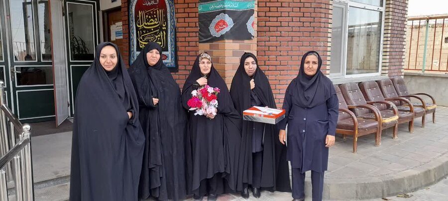 بازدید دادستان و مسئولین شهرستان نقده از مرکز نگهداری سالمندان