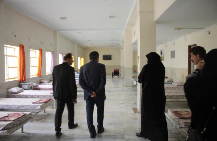 بازدید سرزده مدیرکل بهزیستی البرز از مرکز نگهداری از بیماران اعصاب و روان مهر هشتگرد