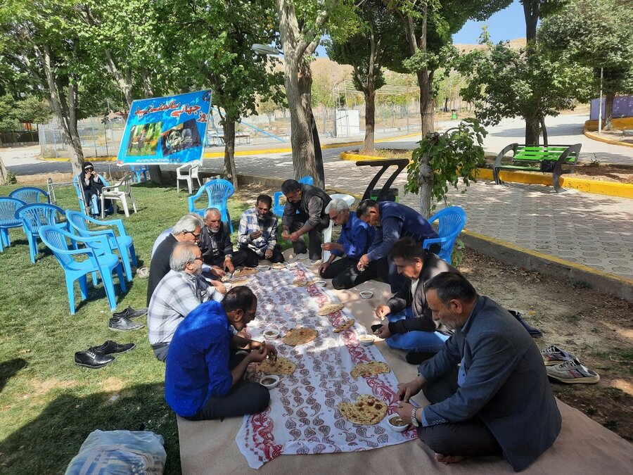 فریدن| نهم آذر، روز یادآوری جایگاه ارزنده سالمندان