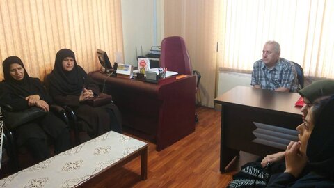 تنکابن| دیدار رئیس اداره بهزیستی شهرستان تنکابن با سالمندان مرکز روزانه پارسایان