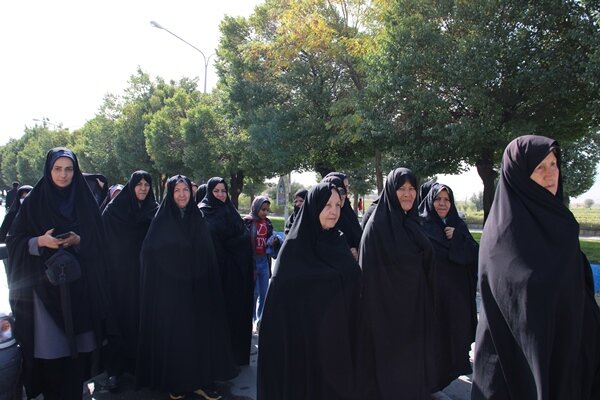 بویین میاندشت|همایش پیاده روی خانوادگی سالمندان