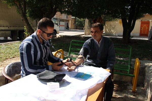 بویین میاندشت|همایش پیاده روی خانوادگی سالمندان