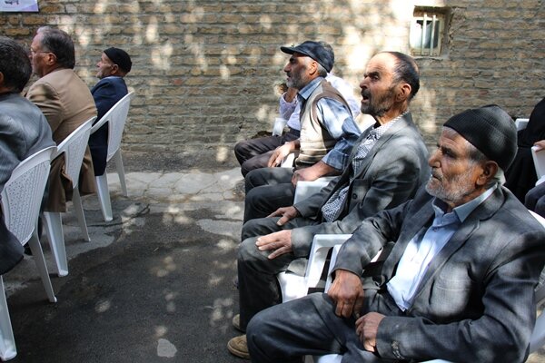 بویین میاندشت|همایش پیاده روی خانوادگی سالمندان