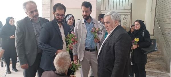 خمینیشهر| خانه احسان، شاهد مهروزی مسئولین شهرستان