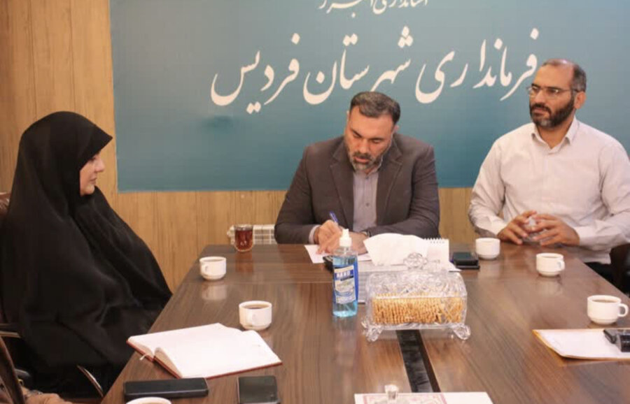 مدیرکل بهزیستی استان البرز با فرماندار شهرستان فردیس دیدار کرد