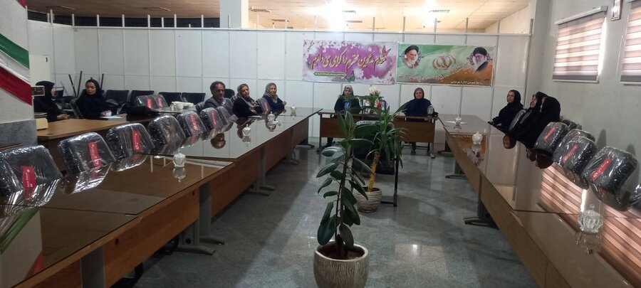 فیروزکوه | برگزاری کارگاه آموزشی آگاهسازی پیشگیری از معلولیت های دوران سالمندی