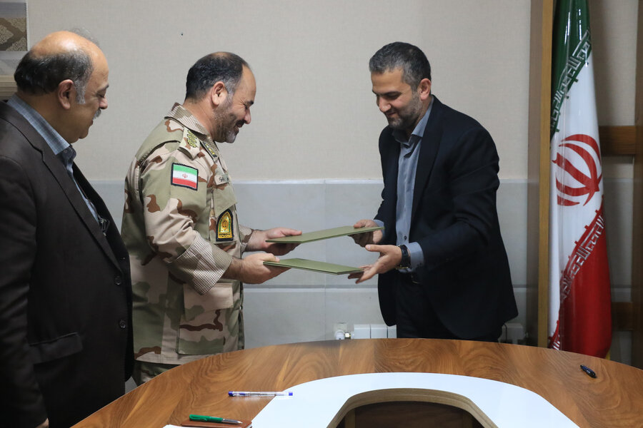 انعقاد تفاهم نامه مشترک اداره کل بهزیستی گیلان و ستاد فرماندهی مرزبانی استان انعقاد تفاهم نامه مشترک اداره کل بهزیستی گیلان و ستاد فرماندهی مرزبانی استان