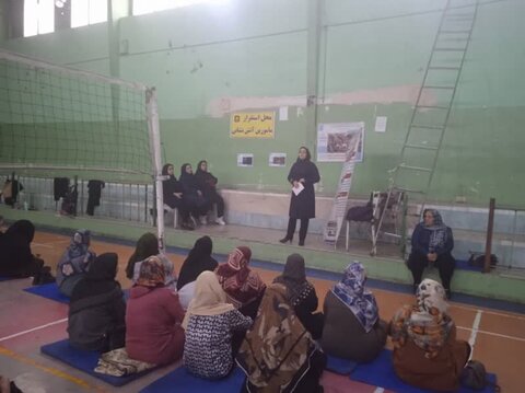 گزارش تصویری| جلسه آموزشی خودمراقبتی برای بانوان در آذرشهر