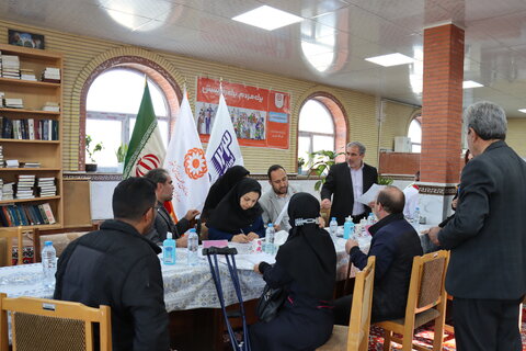 گزارش تصویری| برگزاری نشست صمیمی در محلات کم برخوردار شهرستان مشکین شهر