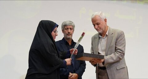 خبرنگار مهر فارس برگزیده جشنواره ملی رسانه ای معلولان شد