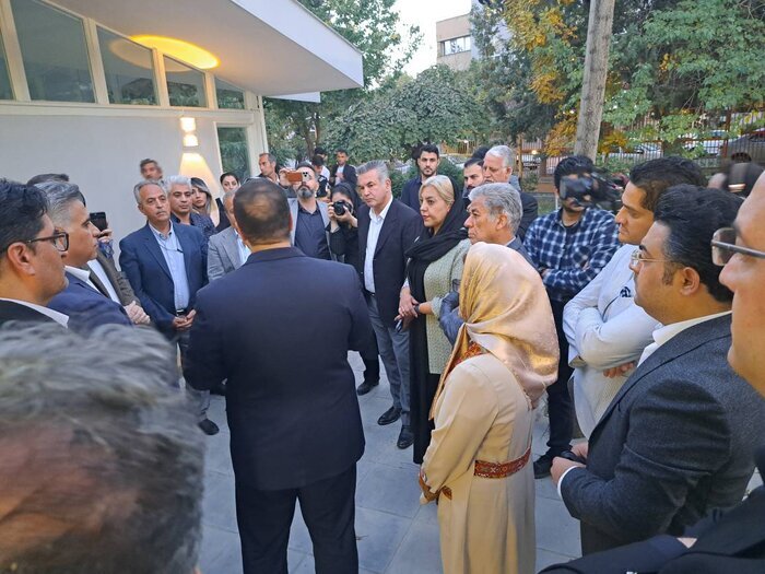 طلوع دوباره آمنه