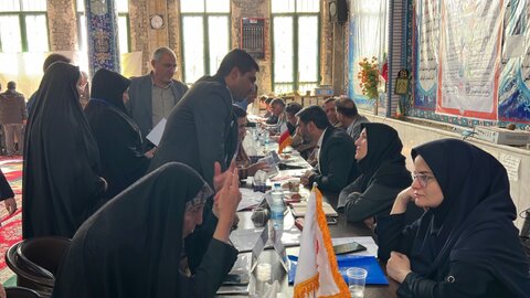 اجرای طرح ملی نشست صمیمی در ۱۰۰محله هدف سازمان بهزیستی در شهرستان مرودشت فارس