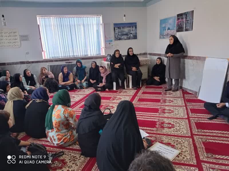 کامیاران/ برگزاری کارگاه آموزشی کاهش آسیب های اجتماعی با محوریت پیشگیری از اعتیاد