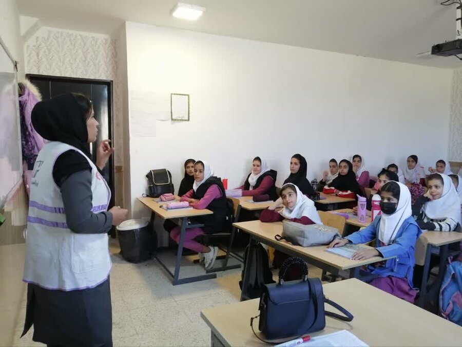 مریوان ،برگزاری کارگاه آموزشی
" مهارتهای خود مراقبتی "