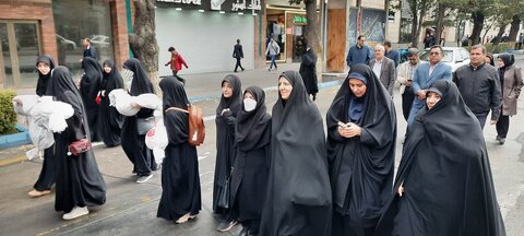 گزارش تصویری| حضور در راهپیمایی با شکوه ۱۳ آبان