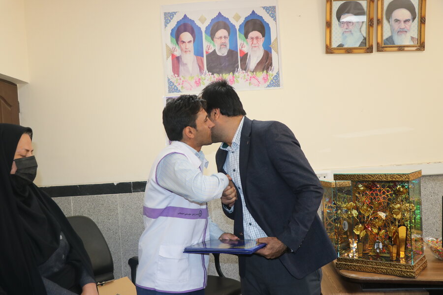 خدمات اورژانس اجتماعی و بهزیستی در رودبارجنوب برند شده است خدمات اورژانس اجتماعی و بهزیستی در رودبارجنوب برند شده است