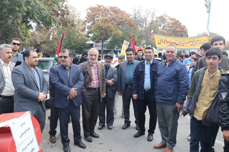 یوم الله 13 آبان گرامیباد