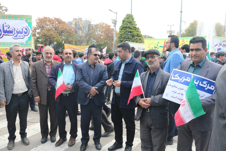 یوم الله 13 آبان گرامیباد