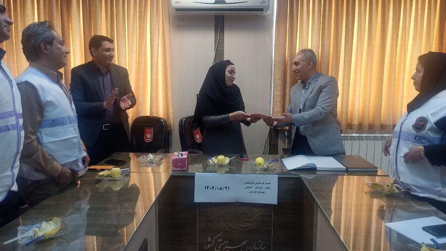 برگزاری نشست هم اندیشی اورژانس اجتماعی بهزیستی استان کردستان با کارشناسان اورژانس اجتماعی کامیاران