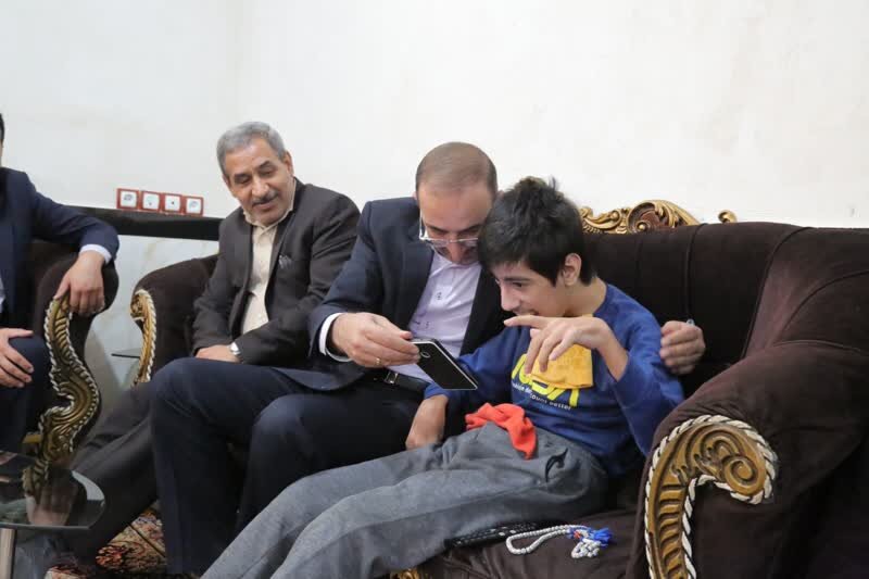  جایزه یک میلیارد ریالی بانک رفاه برای معلول جسمی حرکتی تحت پوشش بهزیستی کردستان