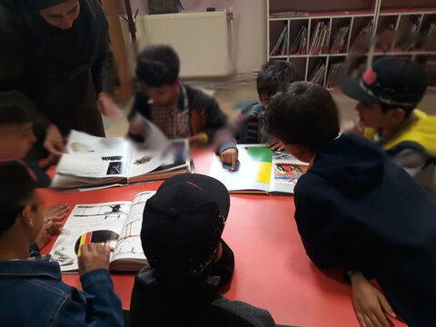 گزارش تصویری | شاهرود | کودکان و نوجوانان مراکز شبه خانواده عضو کتابخانه شدند