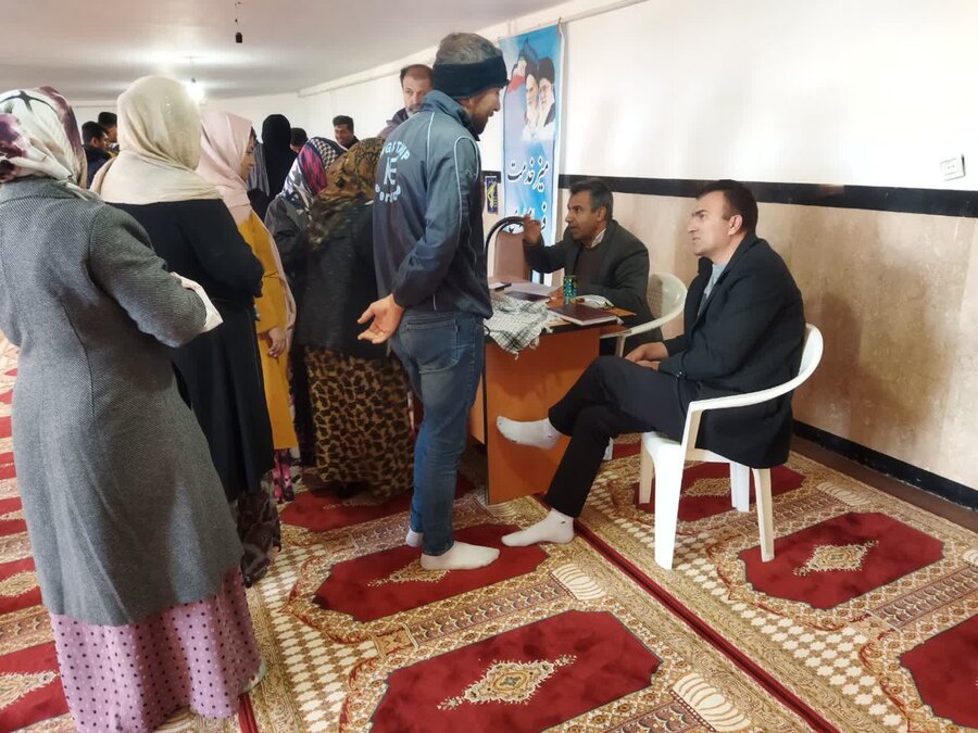گزارش تصویری:
برگزاری میز خدمت بهزیستی سنندج در ناحیه منفصل شهری نایسر