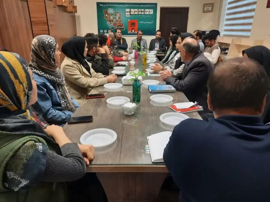 اسد آباد | رو نمایی از کتاب نویسنده توانخواه بهزیستی شهرستان