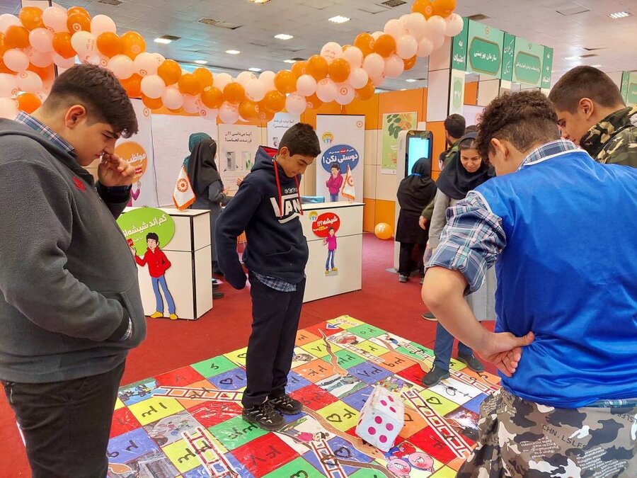 استقرار غرفهی سازمان بهزیستی در اولین نمایشگاه پیشگیری از اعتیاد (یاریگران زندگی) از ۲۵ آبان تا ۲ آذر در کانون پرورش فکری کودکان و نوجوانان