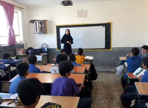 نظرآباد | دوره آموزشی مدیریت استرس در بحران در مدارس شهرستان نظرآباد برگزار شد