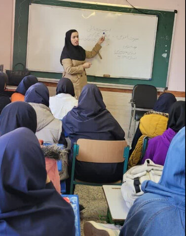 نظرآباد | دوره آموزشی مدیریت استرس در بحران در مدارس شهرستان نظرآباد برگزار شد