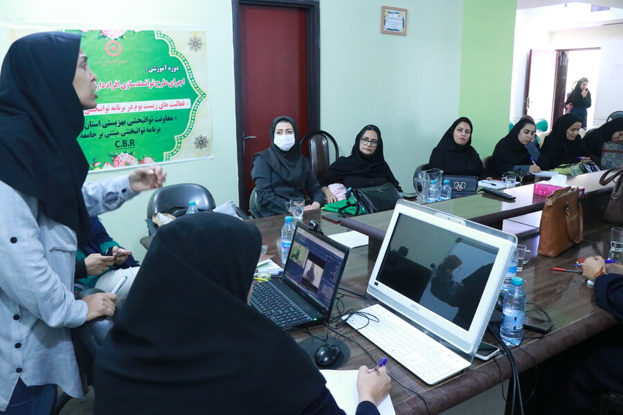 برگزاری دوره آموزشی زیست بوم برای تسهیلگران طرح C.B.R کرمان برگزاری دوره آموزشی زیست بوم برای تسهیلگران طرح C.B.R کرمان