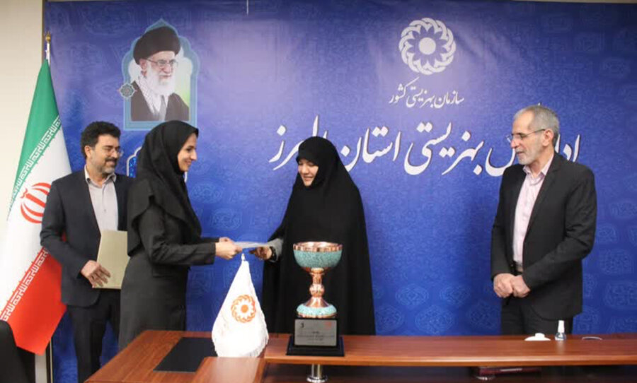 تقدیر از کارمندان والیبالیست قهرمان بهزیستی استان البرز