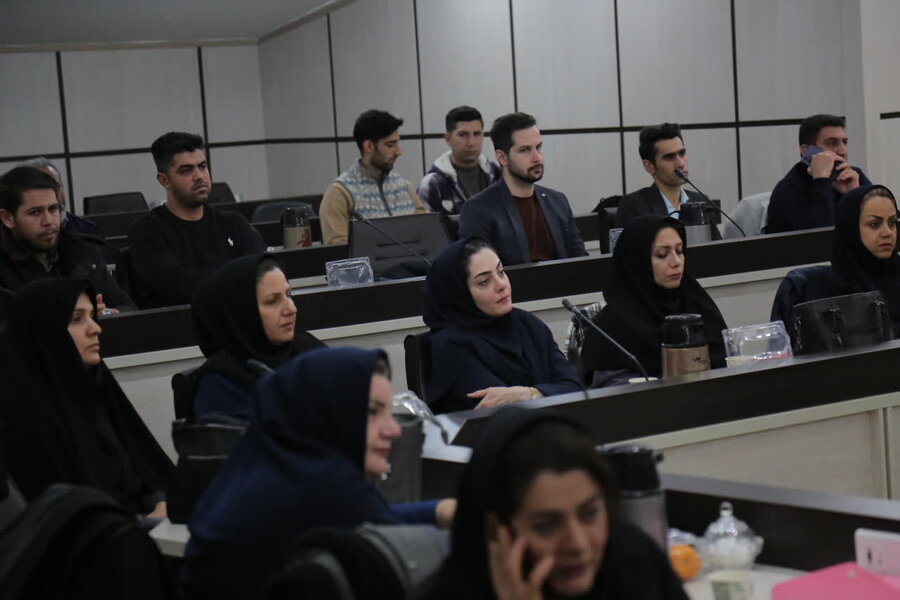 گزارش تصویری
کارگاه آموزشی بازآموزی مربیان برنامه آگاه سازی پیشگیری از معلولیت ها
(ویژه مربیان بهزیستی و مراقبین سلامت آموزش و پرورش)