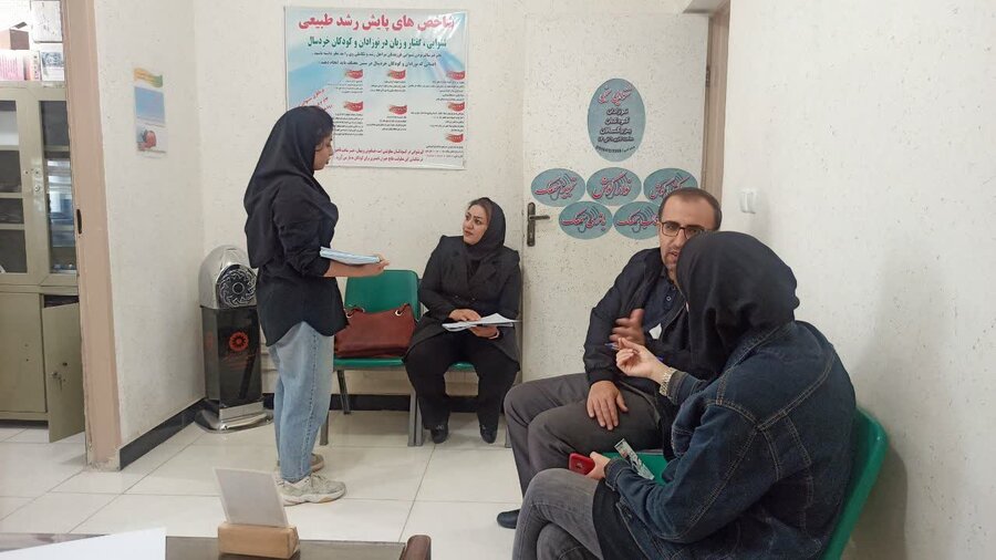 حضور کارشناسان معاونت پیشگیری بهزیستی استان کردستان در کامیاران 
