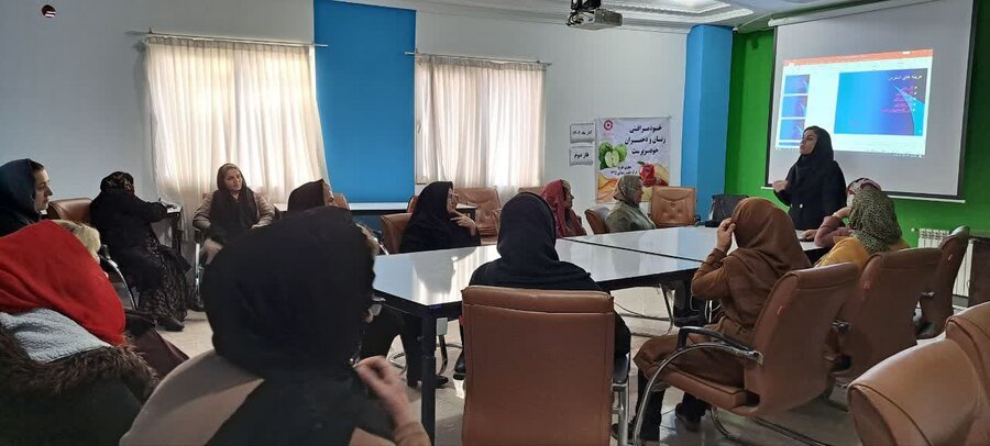 مریوان / برگزاری کارگاه آموزشی خود مراقبتی