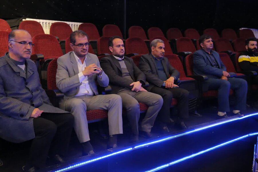 پدرام بهمنی نمونه ای هنرمند و توانا از جامعه توانخواهان استان است
/ معلولان از ایفای نقش اجتماعی خود رویگردان نباشند