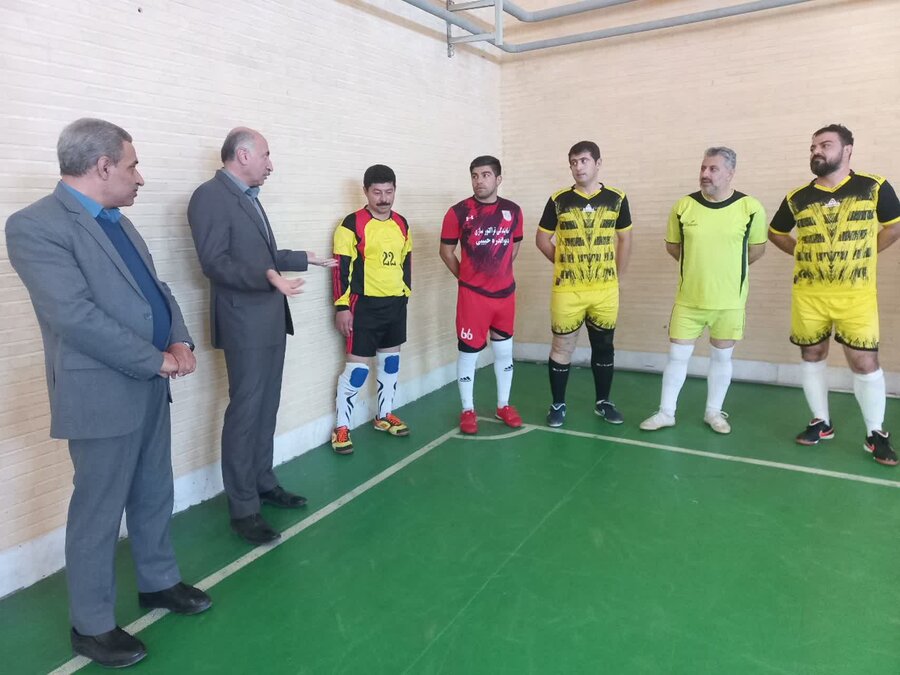 برگزاری مسابقه دوستانه فوتسال کارکنان بهزیستی کردستان با استان کرمانشاه