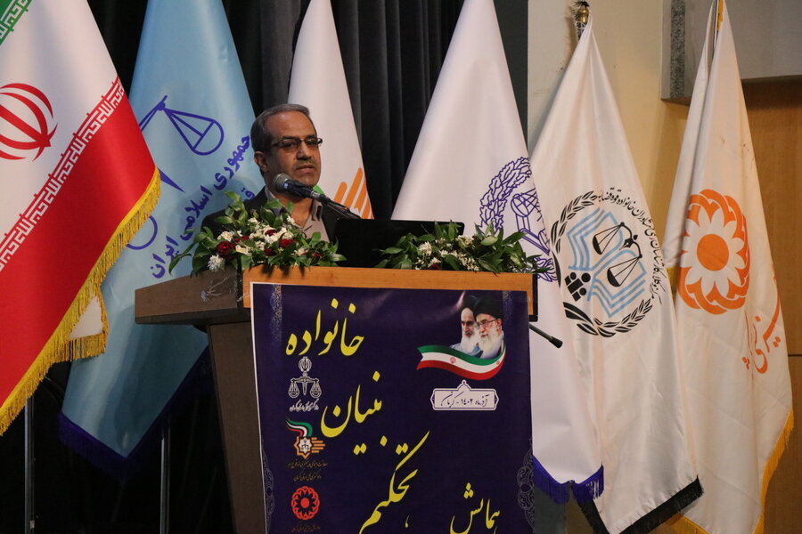 مولفههای بین فردی؛ مهمترین عامل گسستهای خانوادگی در استان کرمان مولفههای بین فردی؛ مهمترین عامل گسستهای خانوادگی در استان کرمان