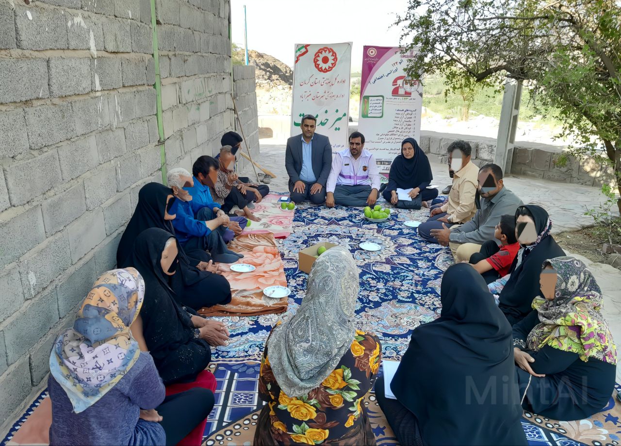 برپایی میز خدمت بهزیستی عنبراباد در روستاهای محروم منطقه