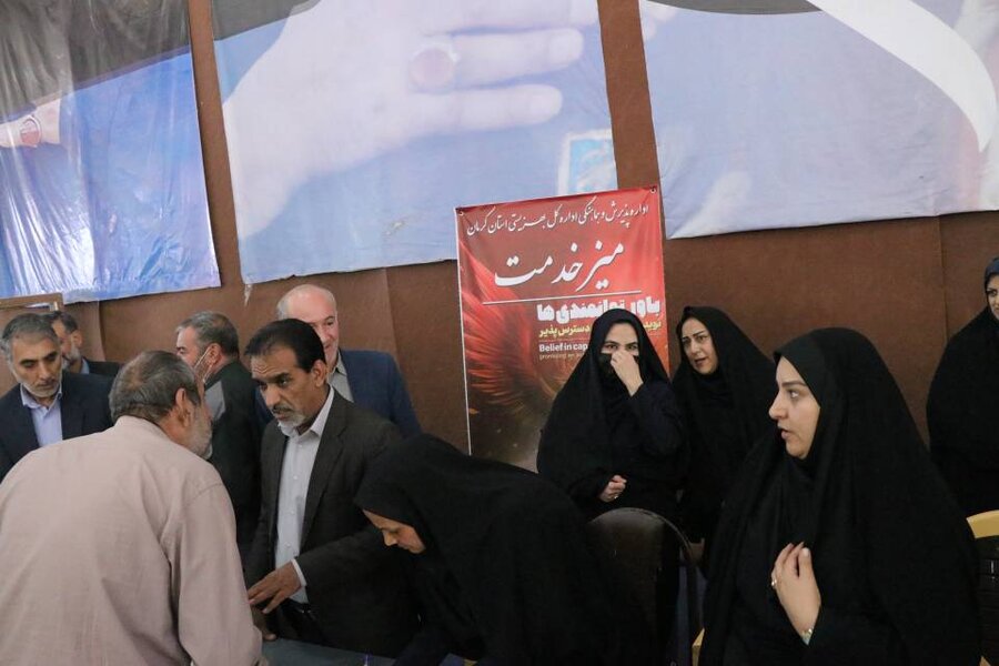 حضور مدیر کل و کارکنان بهزیستی استان کرمان درمیز ارتباطات نماز جمعه حضور مدیر کل و کارکنان بهزیستی استان کرمان درمیز ارتباطات نماز جمعه