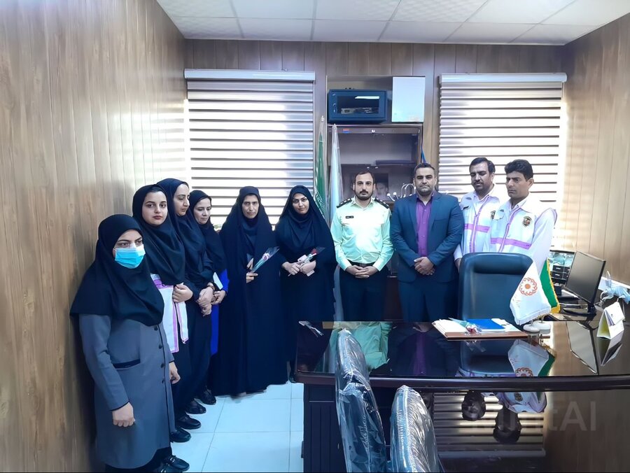 تقدیر رئیس بهزیستی شهرستان عنبرآباد از واحد پیشگیری فرماندهی انتظامی این شهرستان تقدیر رئیس بهزیستی شهرستان عنبرآباد از واحد پیشگیری فرماندهی انتظامی این شهرستان